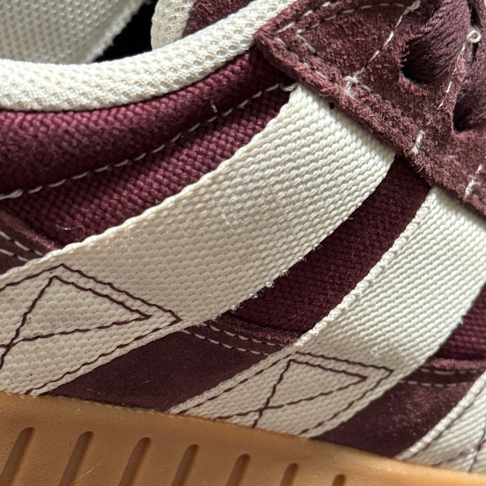 Adidas purple plum limited $$$ Sneakers with White Accents Mens 8 womens 9.5 - Picture 3 of 7